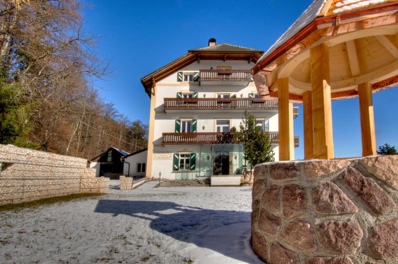 Apartments Waldquell Collalbo Habitación foto